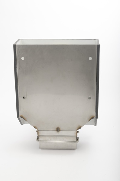 ZVVC37 Witness dispenser Sow feeder for mounting on the aisle side