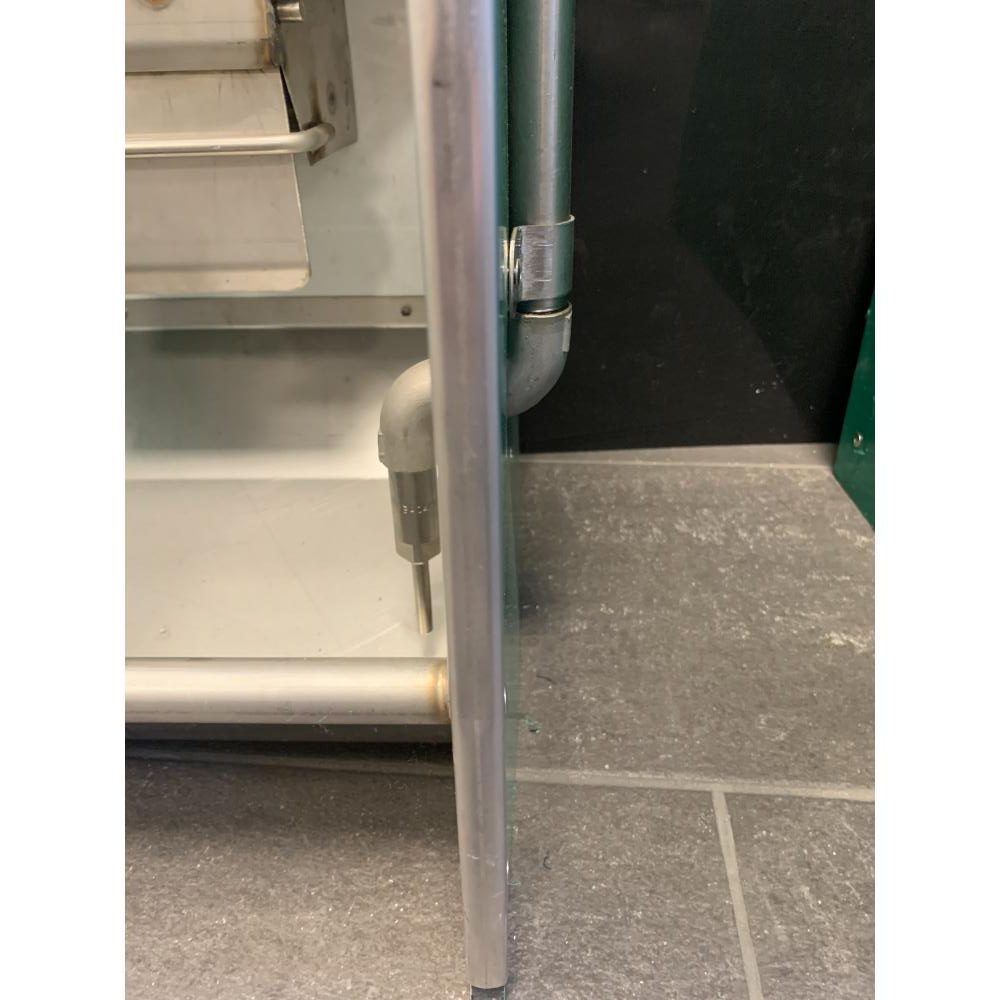 Stainless steel S-bend in a slurry tank Stainless steel S-bend for slurry tank